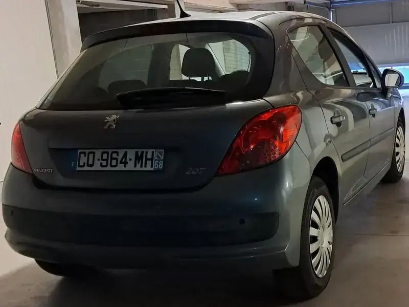 Image 2/4
