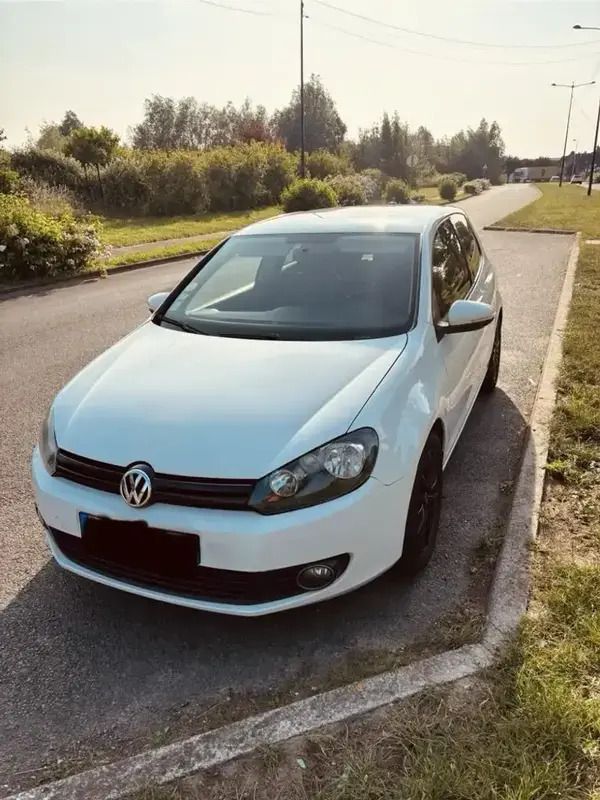 Utilisé 2011 VW Golf VI Trendline Berline | 4 500 € (Prix assez cher) - Image 1/4