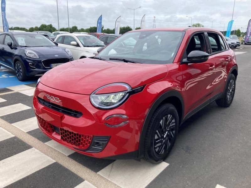Rouge Utilisé 2025 Fiat 600E Red SUV | 29 999 € (Prix cher) - Image 1/4