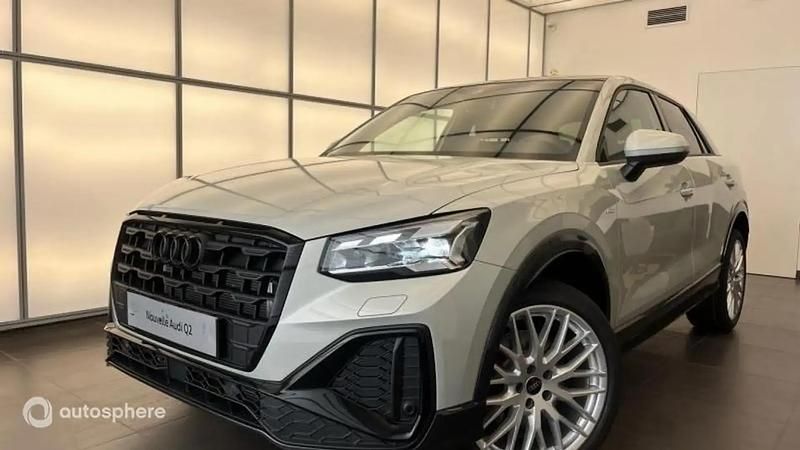 Gris Occasion 2025 Audi Q2 S-Line SUV | 48 990 € - Image 1/4