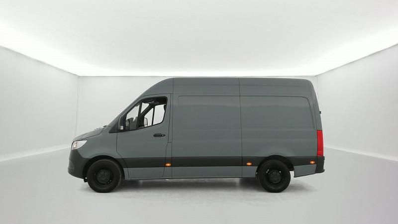 Image 2/4