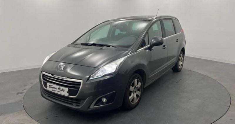 Utilisé 2016 Peugeot 5008 Style Monospace | 10 900 € (Prix juste) - Image 1/1