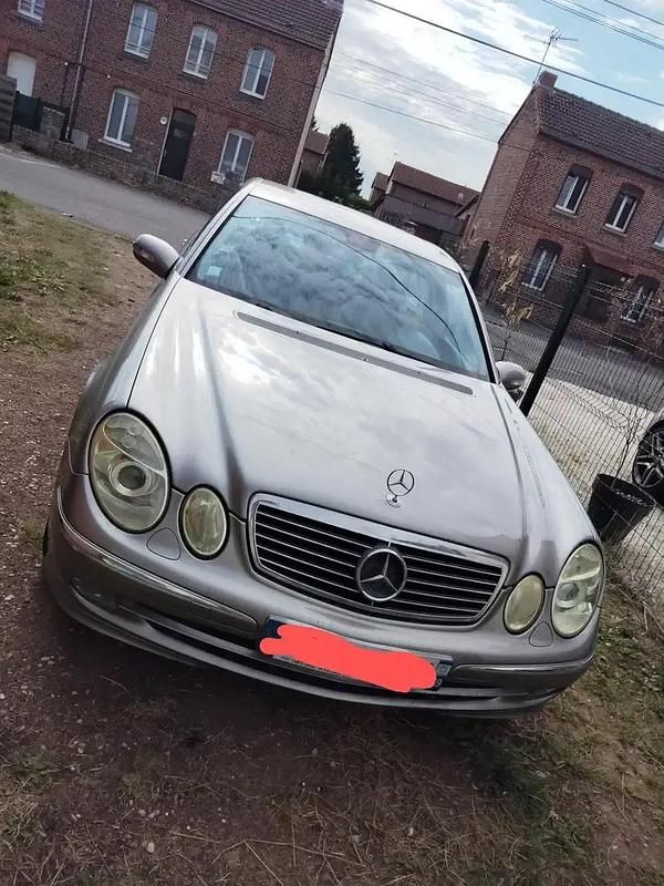 Occasion Mercedes E220 Avantgarde 136 ch (100 kW) 2002 Berline