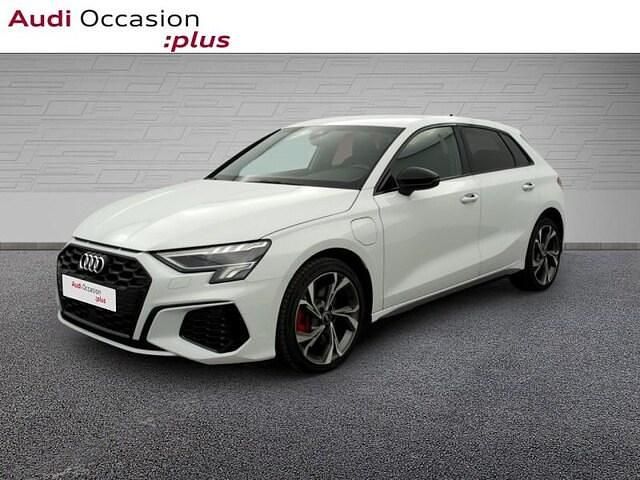 Blanc glacier métallisé Utilisé 2021 Audi A3 Sportback e-tron Competition Berline | 29 900 € (Prix assez cher) - Image 1/4