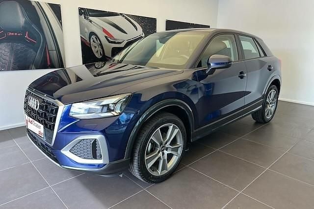 Bleu navarre métallisé Utilisé 2022 Audi Q2 Design SUV | 27 830 € (Prix juste) - Image 1/4