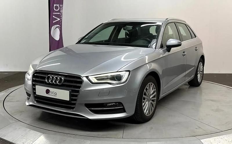 Gris Occasion 2014 Audi A3 Ambiente Berline | 10 299 € (Prix cher) - Image 1/4