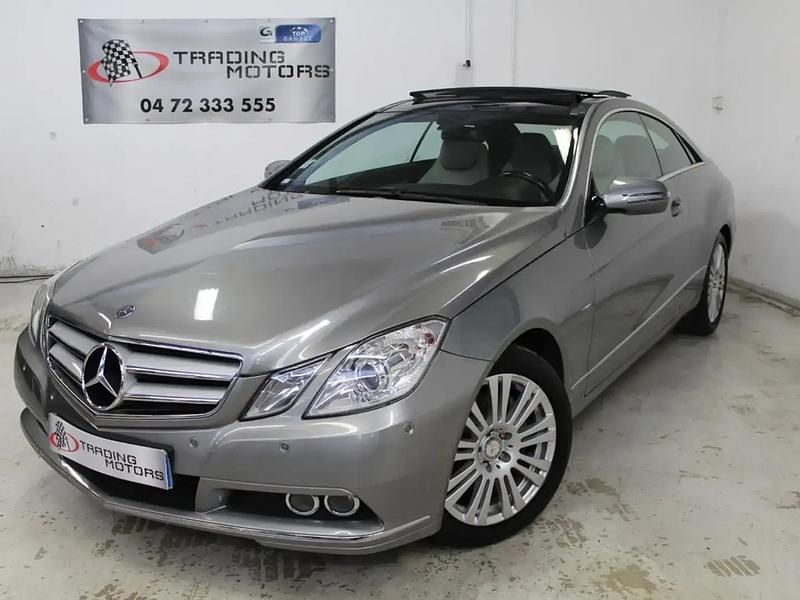 Gris Occasion 2010 Mercedes E350 Coupé | 13 850 € (Prix juste) - Image 1/4