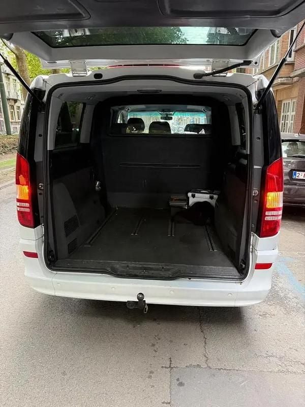 Blanc Utilisé 2011 Mercedes Viano Monospace | 12 500 € - Image 1/4