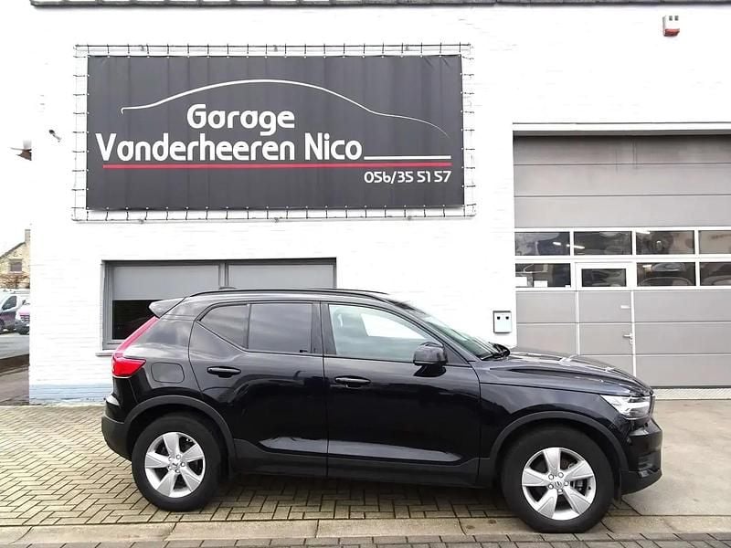 Noir Occasion 2022 Volvo XC40 Momentum SUV | 23 950 € (Super prix) - Image 1/4