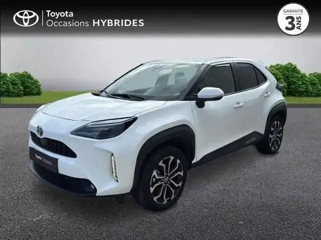 Blanc Occasion 2022 Toyota Yaris Hybrid Design SUV | 20 990 € (Bon prix) - Image 1/4