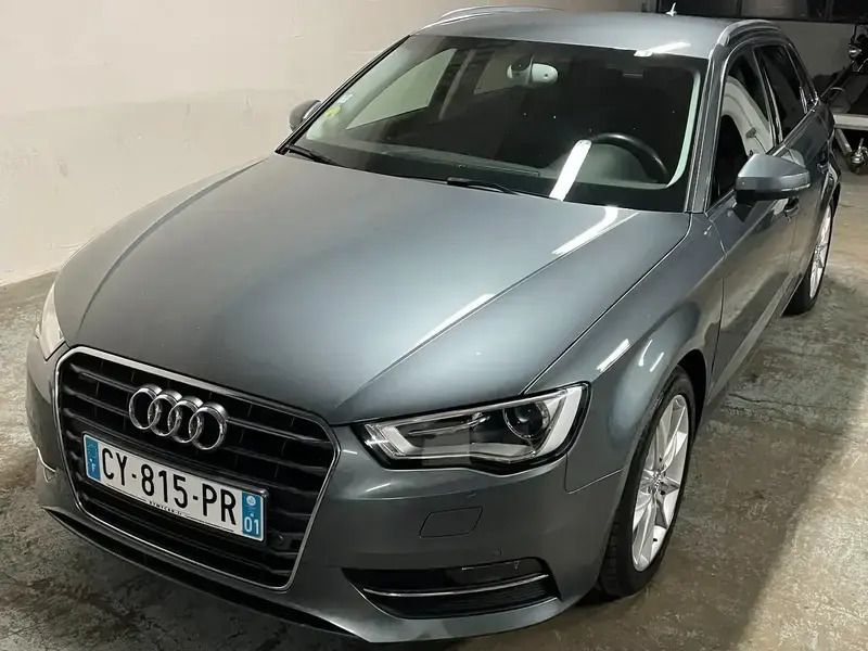 Gris Utilisé 2013 Audi A3 Sportback Ambition Berline | 10 000 € (Prix assez cher) - Image 1/4