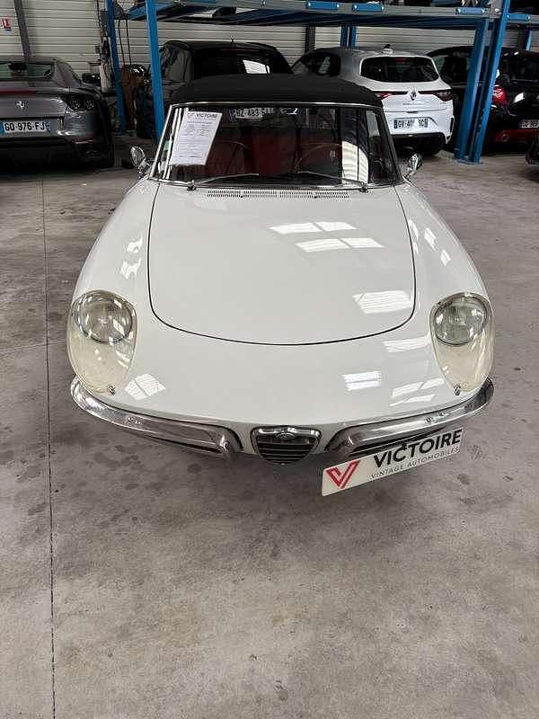 Occasion Alfa Romeo Spider 116 ch (85 kW) 1968 Blanc Cabriolet