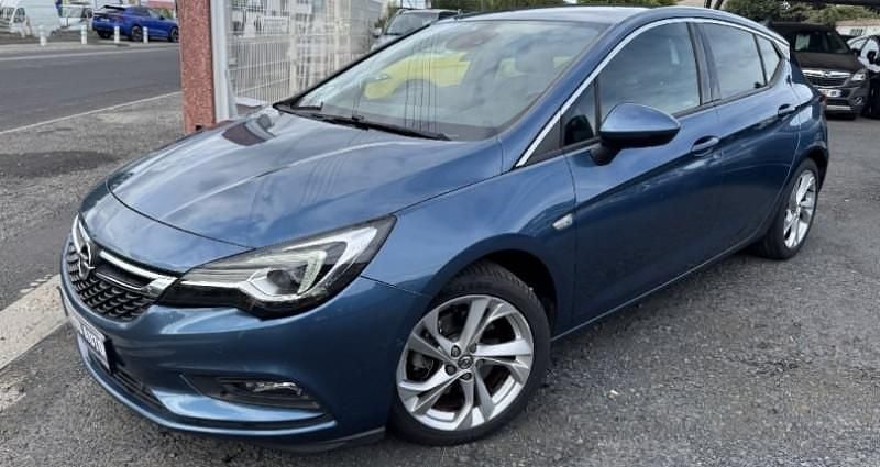 Utilisé 2015 Opel Astra Dynamic Berline | 9 990 € (Prix juste) - Image 1/4