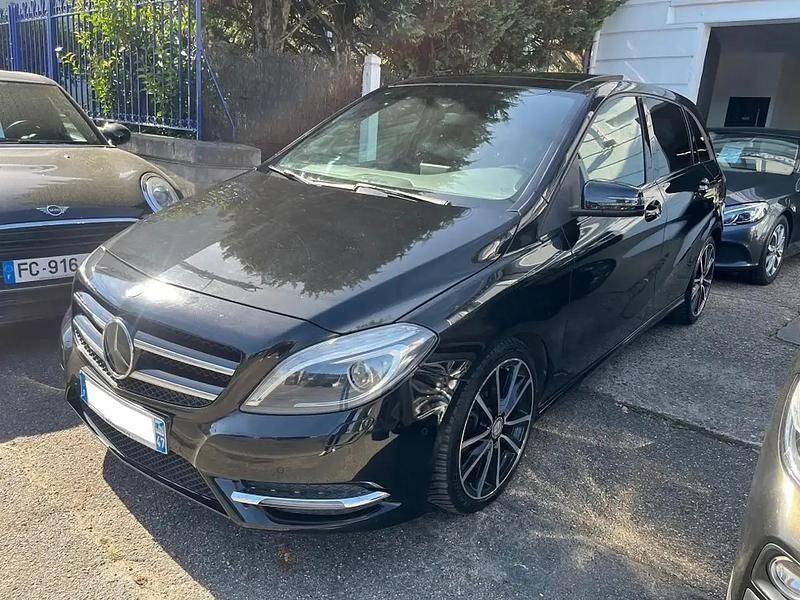 Utilisé 2014 Mercedes B180 Monospace | 12 990 € (Prix cher) - Image 1/4