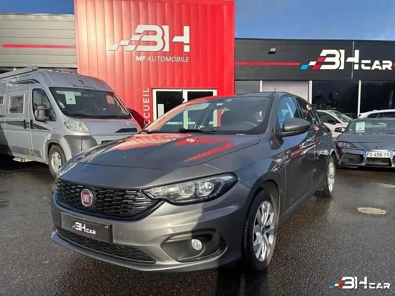 Noir Occasion 2017 Fiat Tipo Business Berline | 8 490 € (Prix juste) - Image 1/4