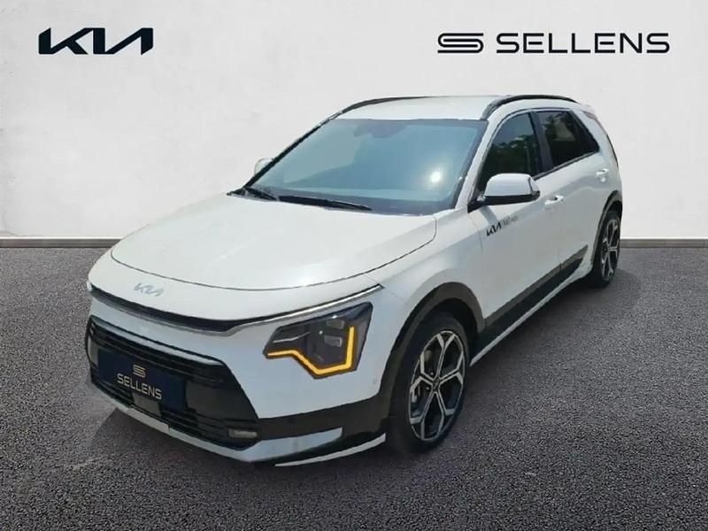Blanc Utilisé 2025 Kia Niro Premium SUV | 35 590 € (Prix assez cher) - Image 1/4