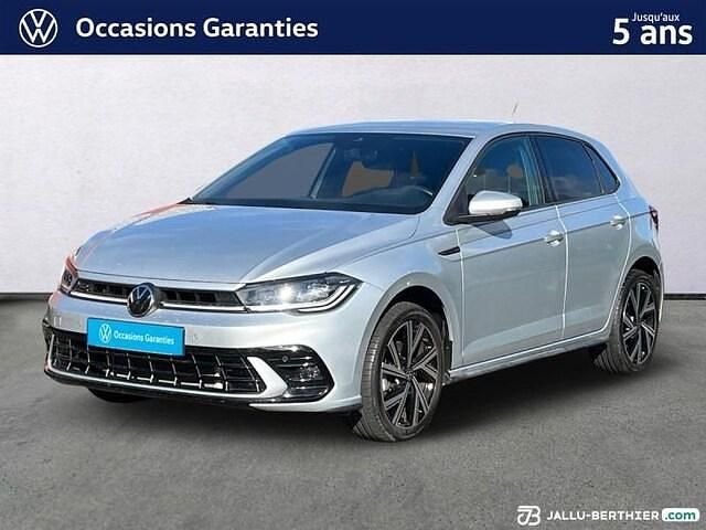 Reflet d'argent métallisé Utilisé 2024 VW Polo R-line Berline | 24 980 € (Prix juste) - Image 1/4