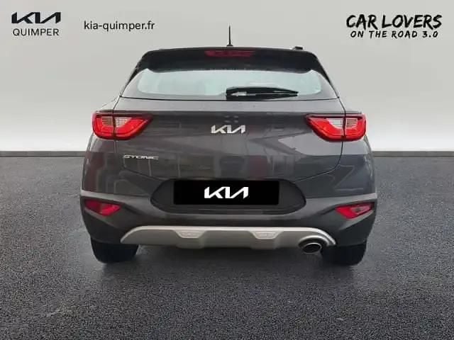 Occasion Kia Stonic 120 ch (88 kW) 2023 Gris SUV