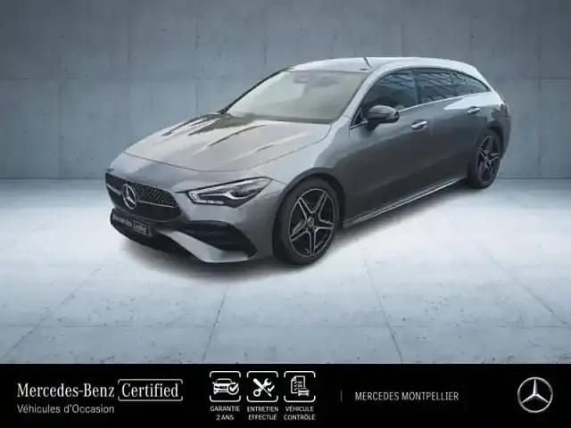 Gris Utilisé 2024 Mercedes CLA200 Shooting Brake AMG line Break | 41 780 € (Prix juste) - Image 1/4