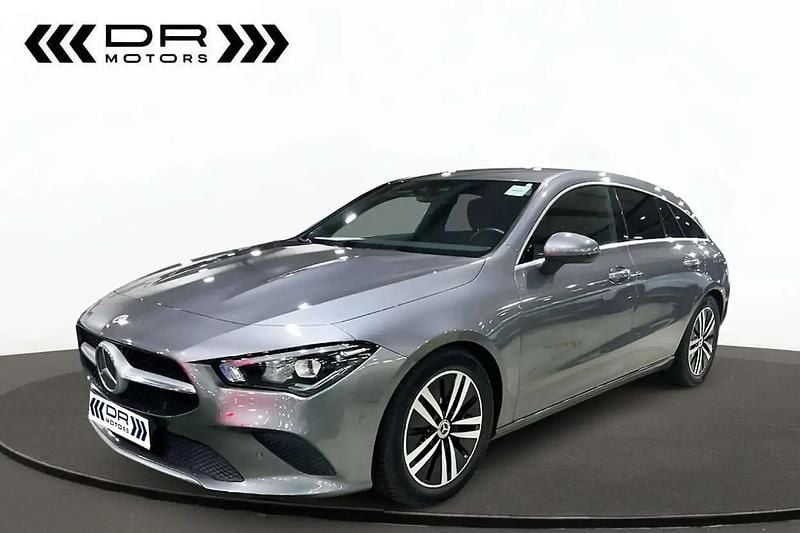 Gris Occasion 2020 Mercedes CLA180 Berline | 23 495 € - Image 1/4