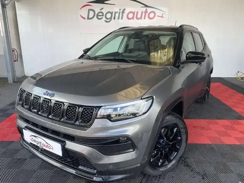 Gris Utilisé 2022 Jeep Compass Limited SUV | 25 990 € (Prix assez cher) - Image 1/4