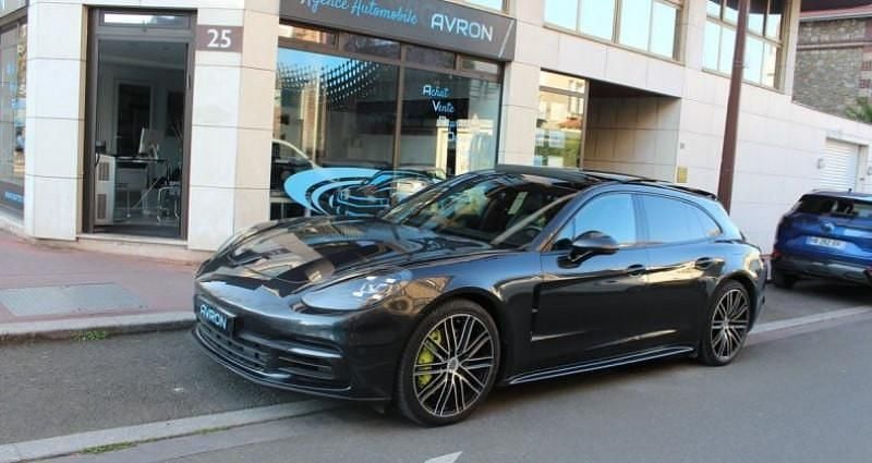 Utilisé 2019 Porsche Panamera Sport Turismo Berline | 65 990 € (Prix juste) - Image 1/4