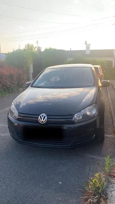 Utilisé 2010 VW Golf VI Trendline Berline | 6 000 € (Prix juste) - Image 1/4
