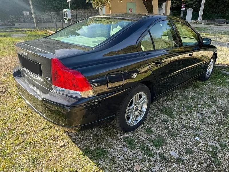 Noir Occasion 2007 Volvo S60 Momentum Berline | 9 900 € - Image 1/4