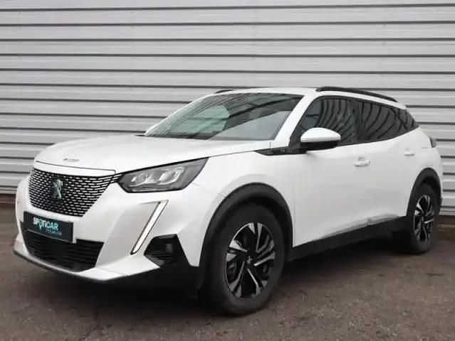 Blanc nacré (n) Occasion 2021 Peugeot e-2008 Allure SUV | 17 490 € - Image 1/4