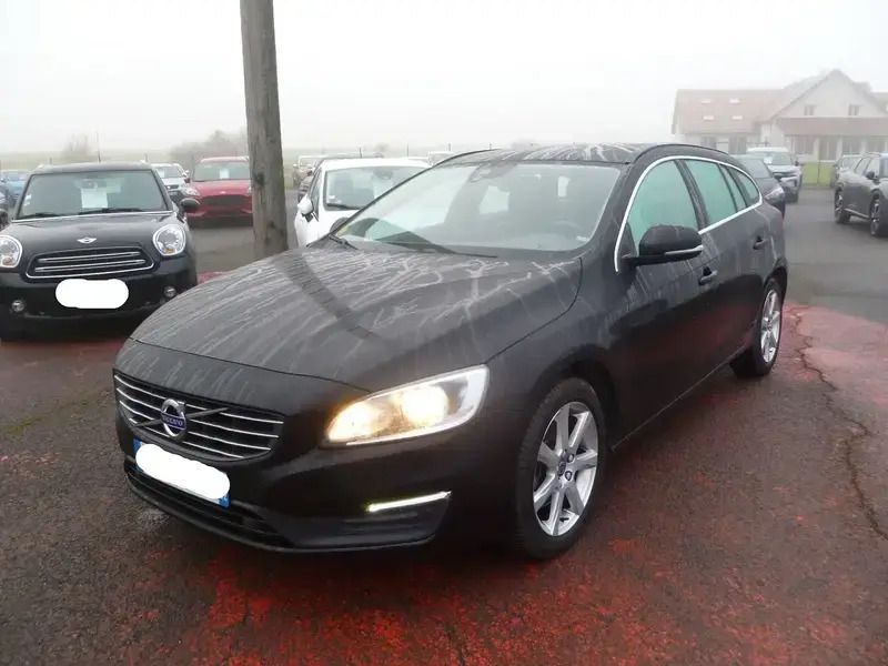 Utilisé 2018 Volvo V60 Business Edition Break | 18 950 € (Prix juste) - Image 1/4