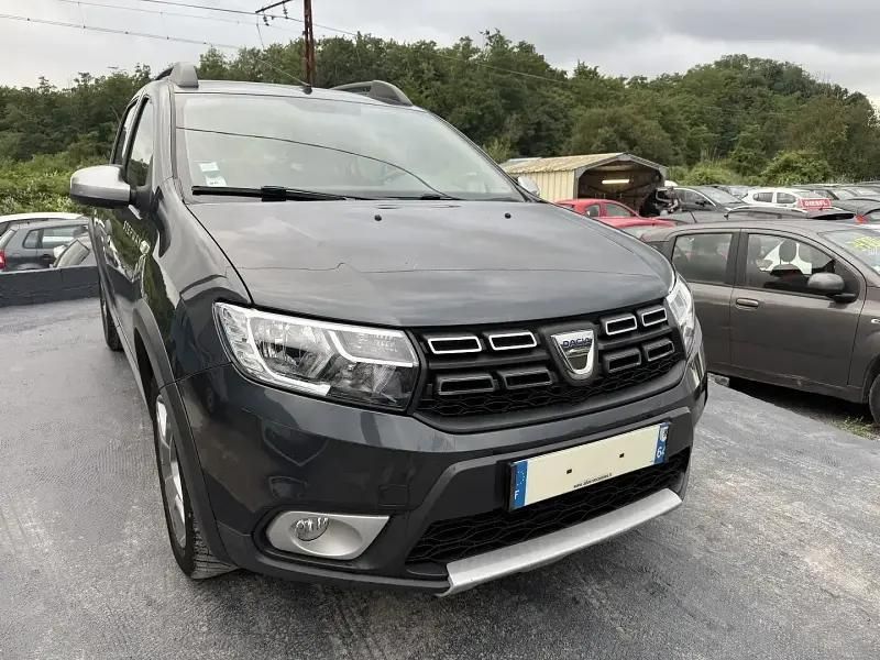 Gris Utilisé 2018 Dacia Sandero Ambiance Citadine | 9 990 € (Prix juste) - Image 1/4