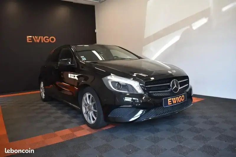 Noir Utilisé 2013 Mercedes A200 Berline | 13 790 € (Prix juste) - Image 1/4
