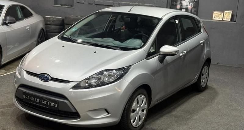 Occasion Ford Fiesta 91 ch (66 kW) 2010 Gris Citadine