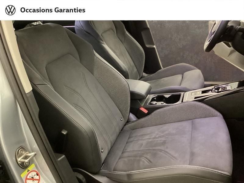 Occasion VW Golf VIII Style 150 ch (110 kW) 2025 Gris lunaire/toit noir Berline