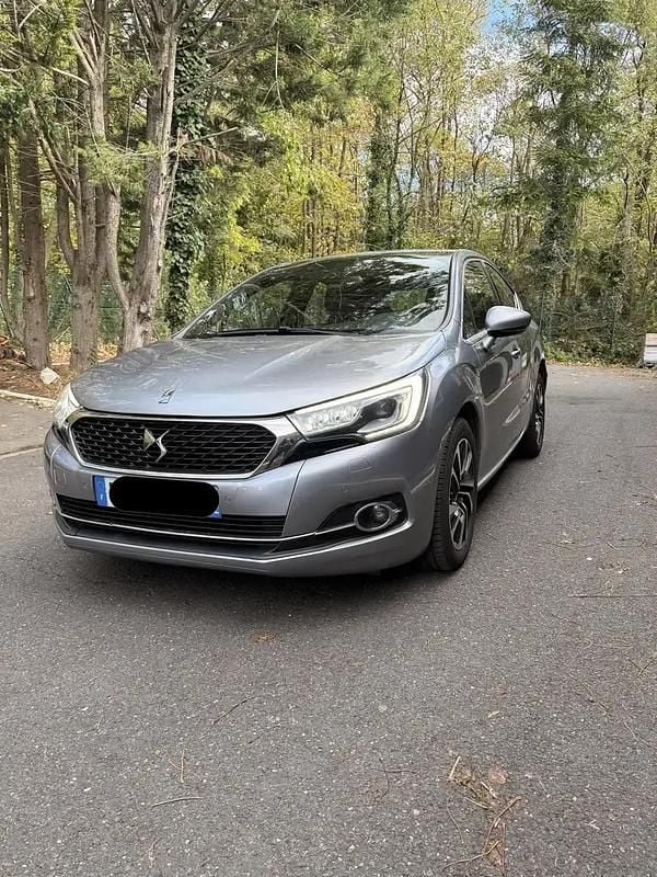 Utilisé 2017 DS Automobiles DS4 So Chic Berline | 7 400 € - Image 1/4