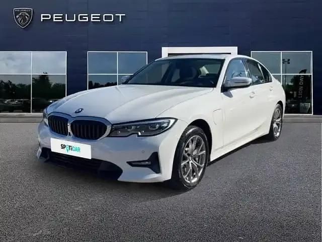 Blanc Utilisé 2019 BMW 330 Comfort Edition Berline | 28 490 € - Image 1/4