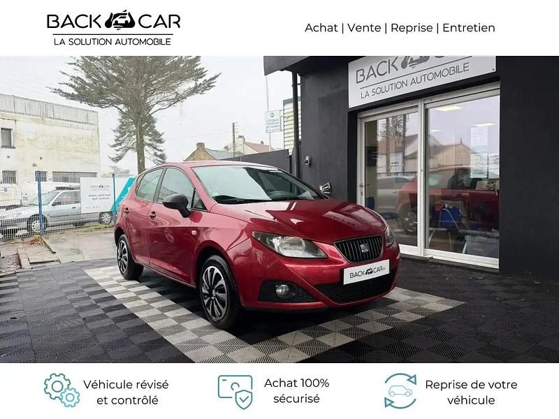 Rouge Occasion 2011 Seat Ibiza Reference Berline | 4 490 € (Prix assez cher) - Image 1/4
