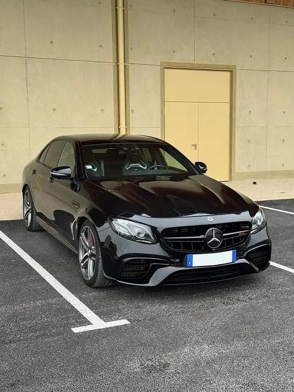 Noir Utilisé 2018 Mercedes E63 AMG AMG Berline | 69 900 € (Prix cher) - Image 1/4