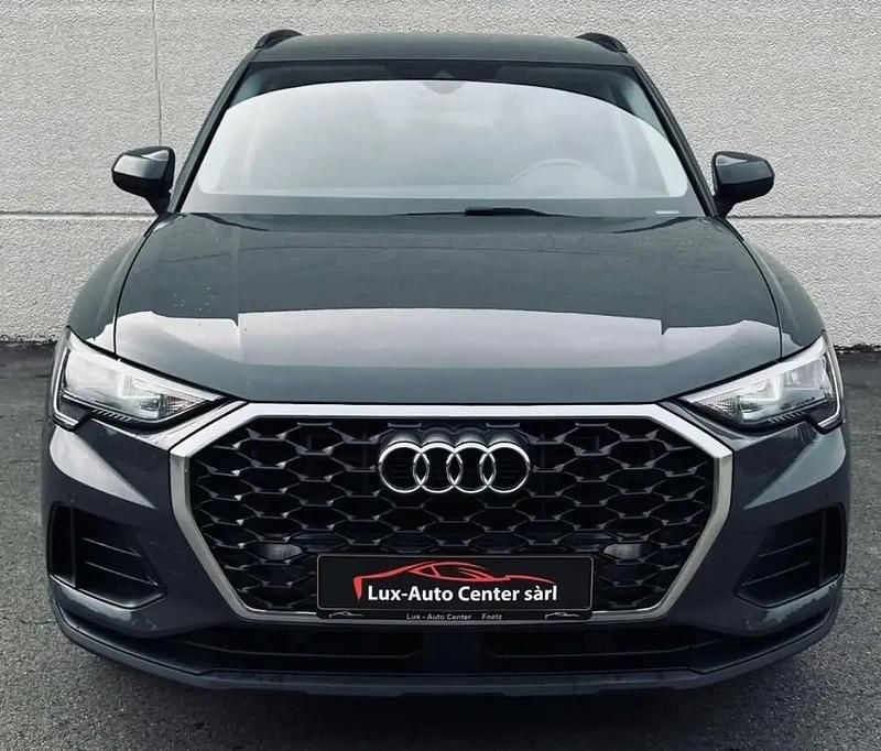 Gris Utilisé 2020 Audi Q3 Business SUV | 25 900 € (Bon prix) - Image 1/4