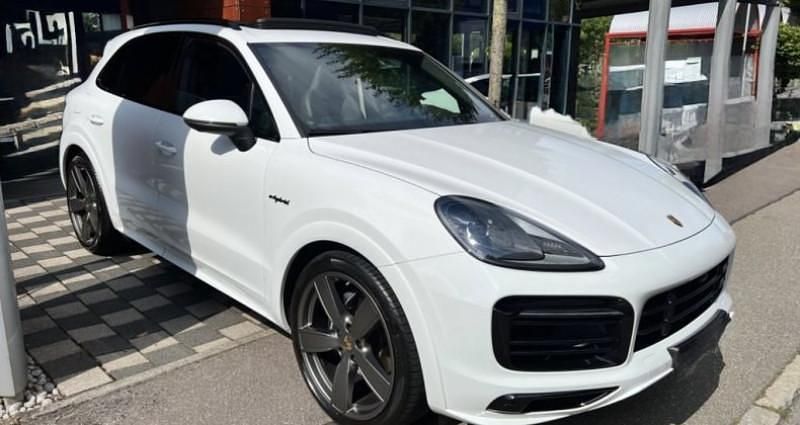 Blanc Utilisé 2022 Porsche Cayenne Platinum Edition SUV | 99 900 € (Prix assez cher) - Image 1/4