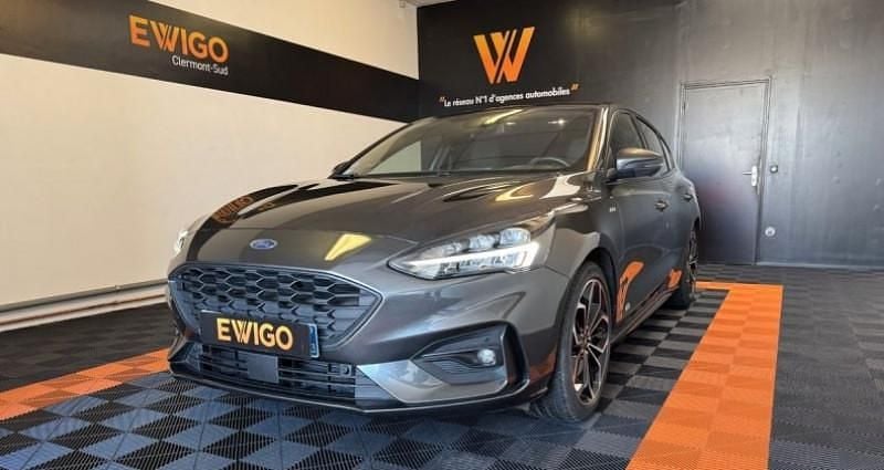 Gris Occasion 2021 Ford Focus ST-Line Berline | 18 490 € (Prix juste) - Image 1/4