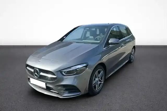 Mountaingrau met. Utilisé 2025 Mercedes B250 Monospace | 42 900 € - Image 1/4