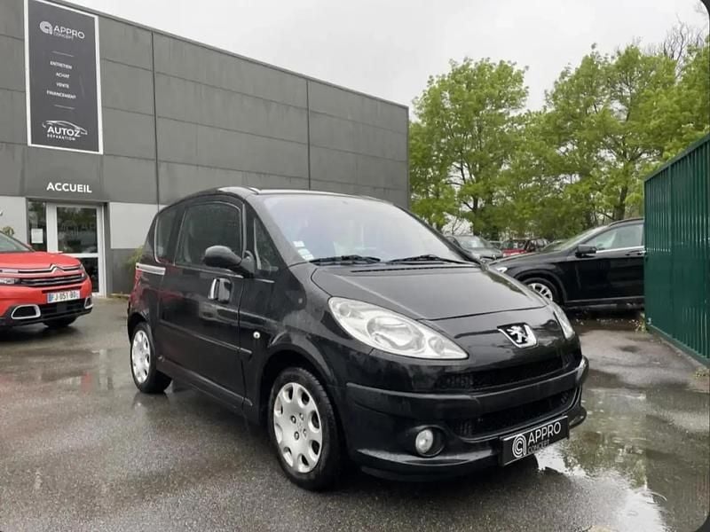 Noir Utilisé 2006 Peugeot 1007 Citadine | 4 990 € - Image 1/4