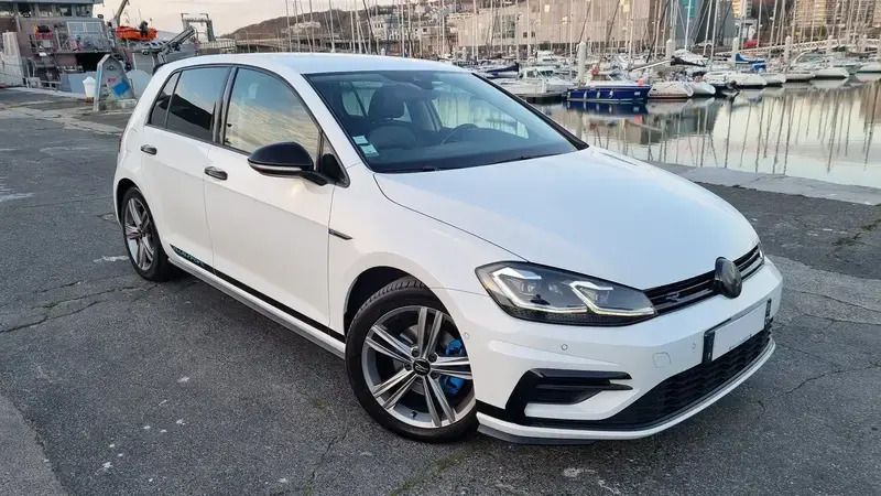 Blanc Utilisé 2018 VW Golf VII Exclusive Berline | 19 500 € (Prix juste) - Image 1/4