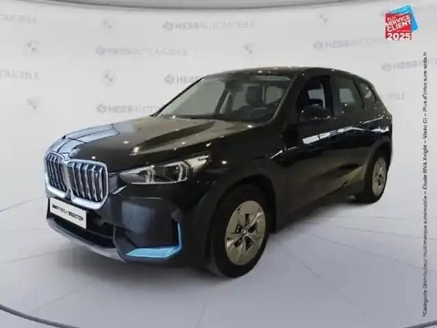Saphirschwarz métal Utilisé 2023 BMW iX1 Comfort Edition SUV | 39 999 € - Image 1/4