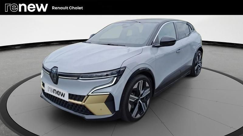 Gris Utilisé 2022 Renault Mégane Iconic Berline | 23 990 € (Prix juste) - Image 1/4