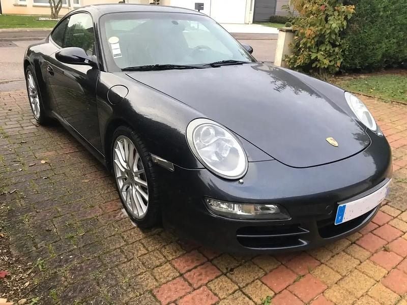 Gris Occasion 2006 Porsche 911 Carrera S Coupé | 48 997 € (Prix juste) - Image 1/4