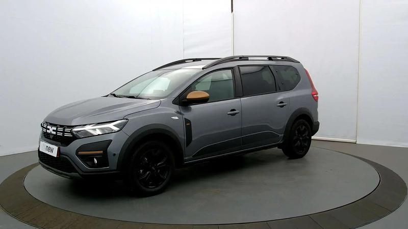 Gris Utilisé 2025 Dacia Jogger Extreme Monospace | 25 990 € (Prix juste) - Image 1/4