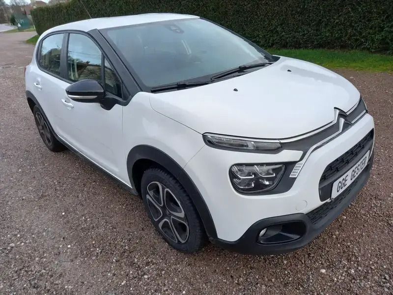 Blanc Utilisé 2022 Citroën C3 Feel Citadine | 10 990 € - Image 1/4