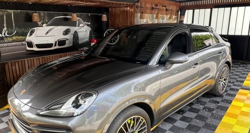 Gris Utilisé 2022 Porsche Cayenne SUV | 73 900 € (Super prix) - Image 1/4